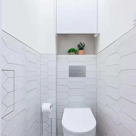 Days - One Bedroom With Sauna And Ac In New Town * Прага