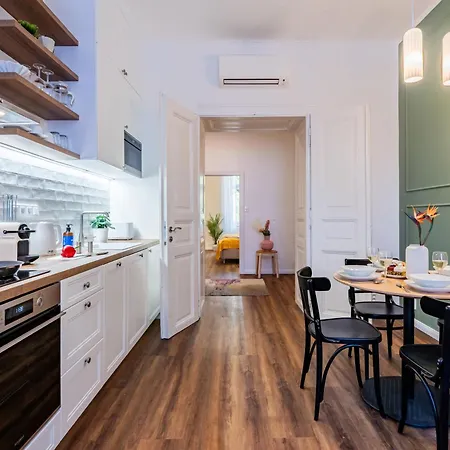 Апартаменты Days - One Bedroom With Sauna And Ac In New Town Прага